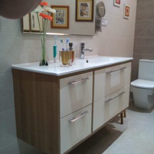 mueble baño nogal-crema lavabo ceramico